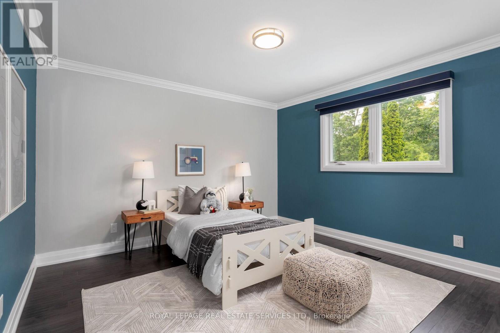 












1045 FAIR BIRCH DRIVE

,
Mississauga,




Ontario
L5H1M4

