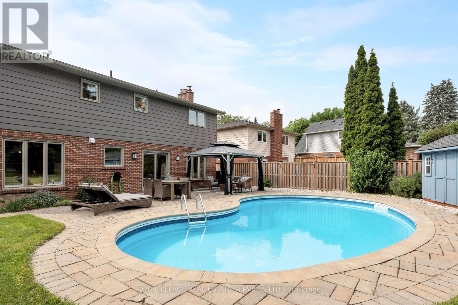 












1045 FAIR BIRCH DRIVE

,
Mississauga,




Ontario
L5H1M4

