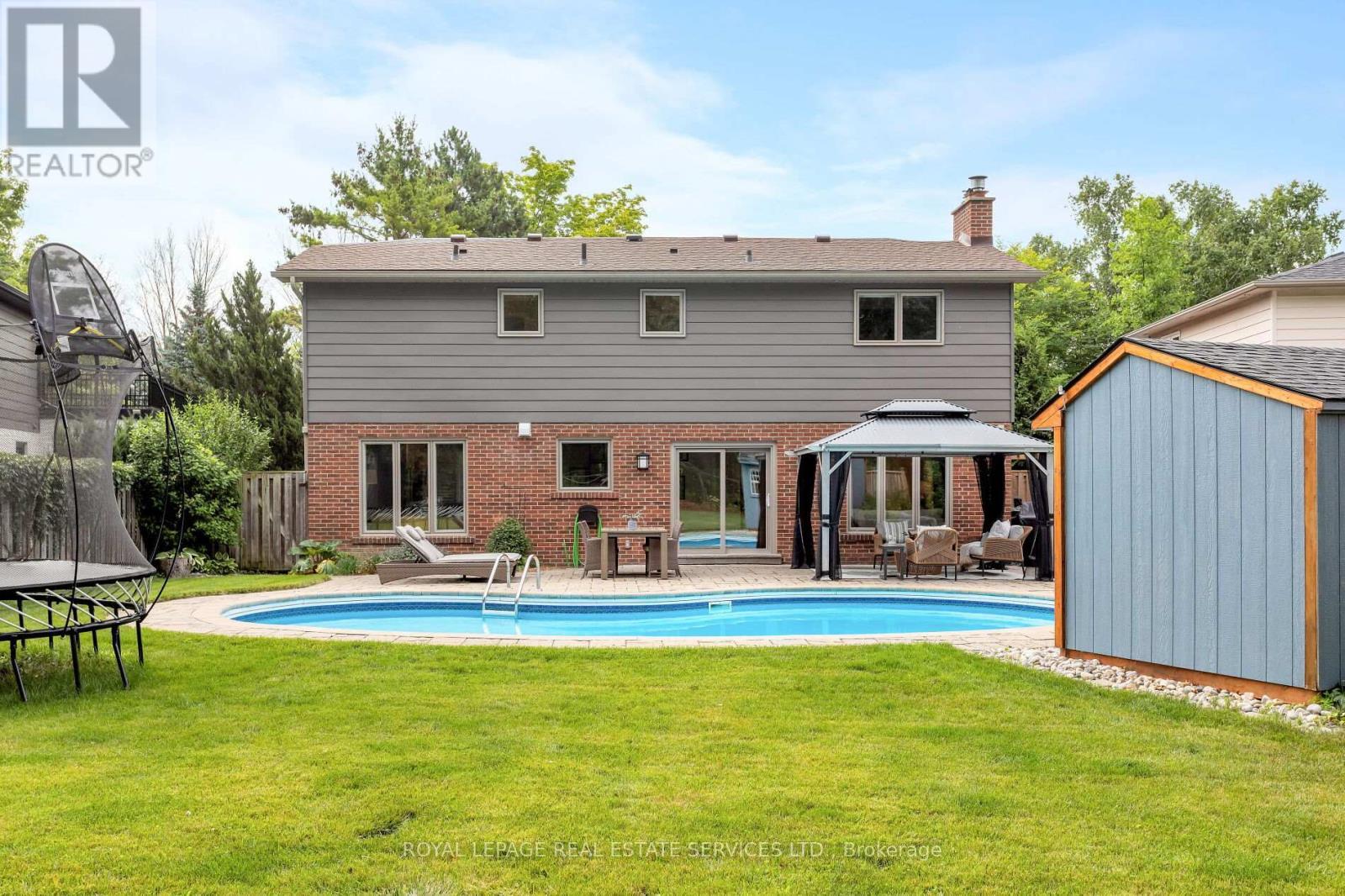












1045 FAIR BIRCH DRIVE

,
Mississauga,




Ontario
L5H1M4

