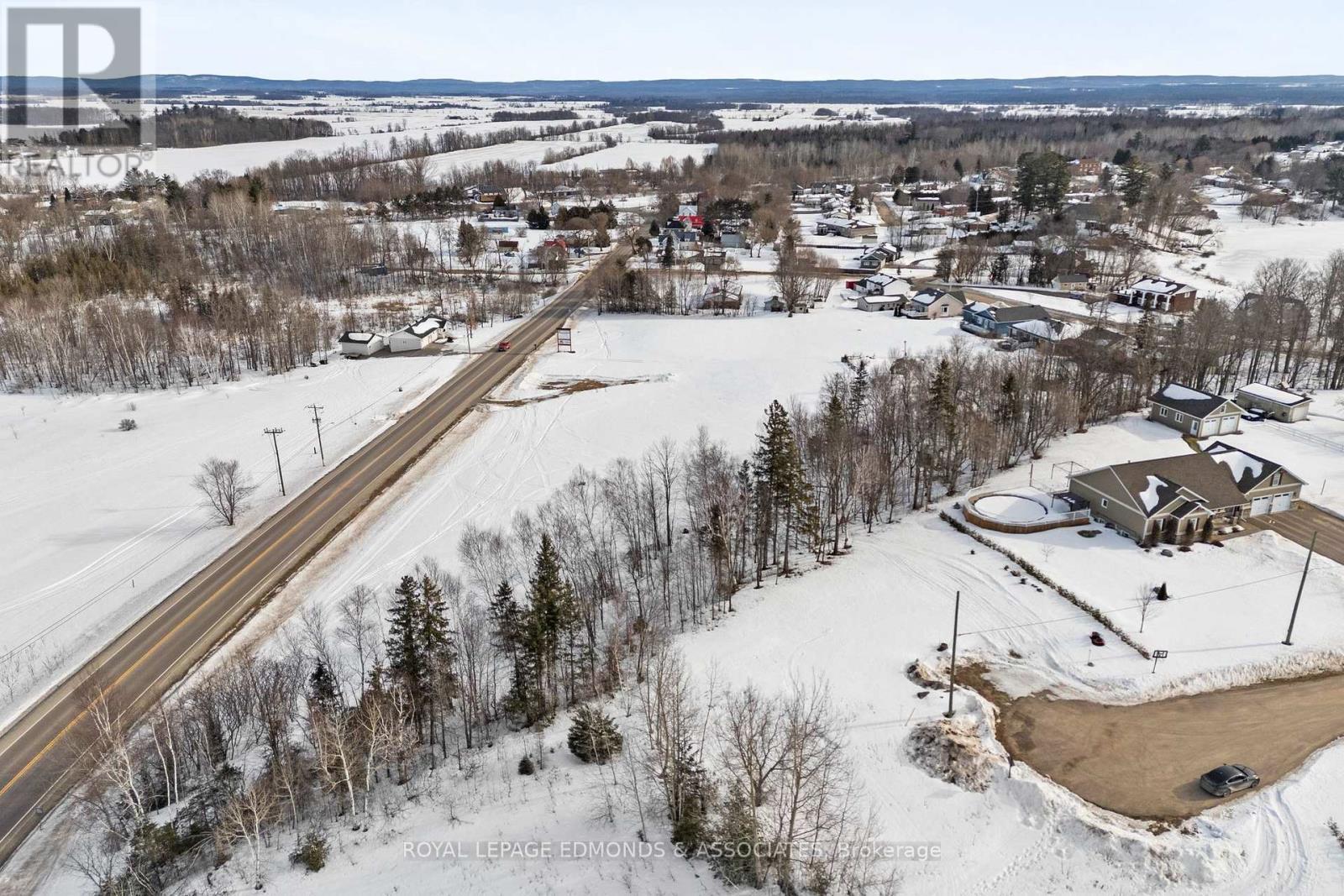 












6 LOWE COURT

,
Whitewater Region,







Ontario
K0J1C0

