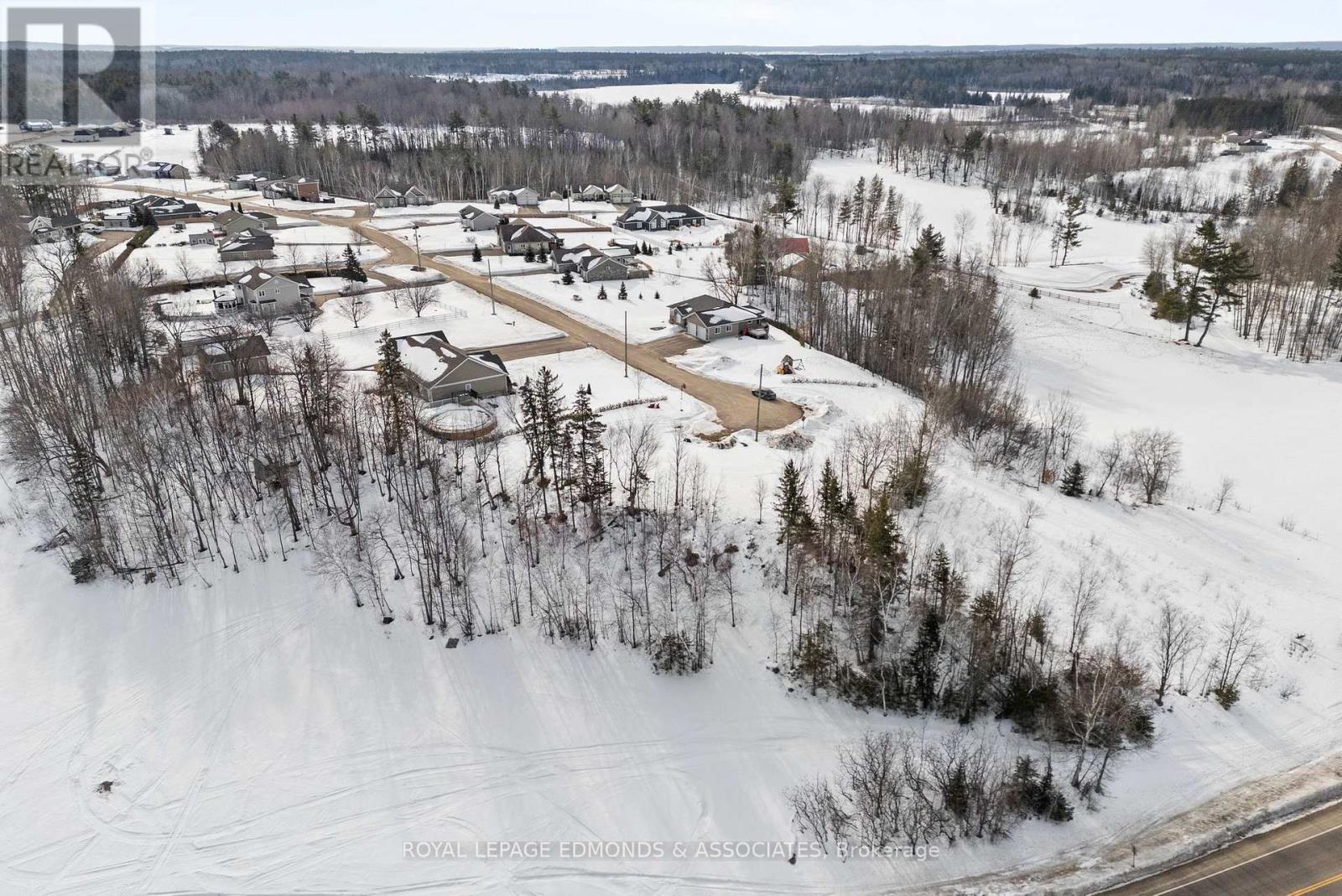 












6 LOWE COURT

,
Whitewater Region,







Ontario
K0J1C0

