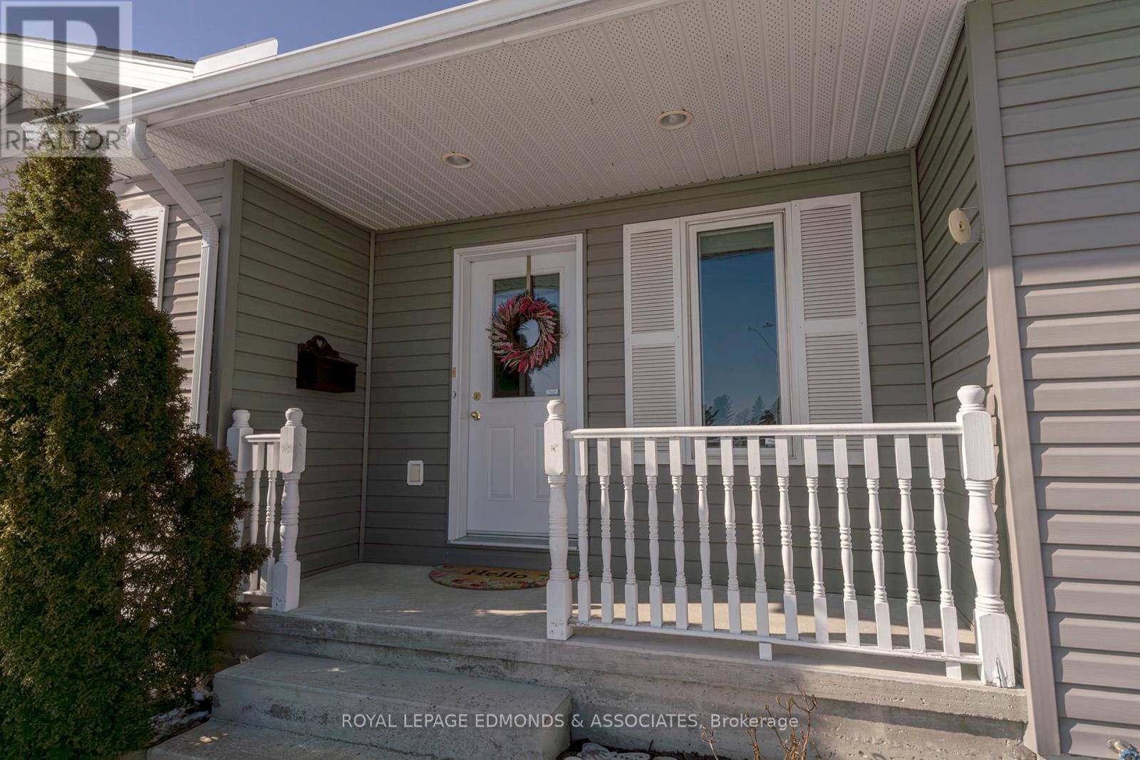 












91 HARAMIS DRIVE

,
Renfrew,




Ontario
K7V4M4

