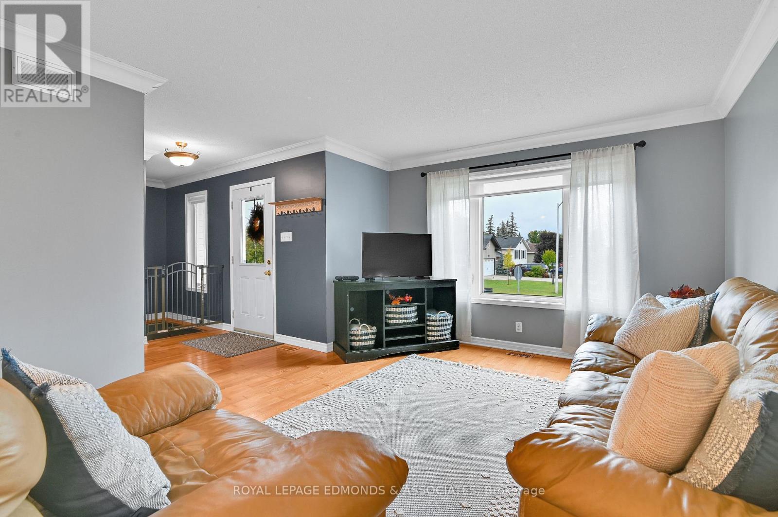 












91 HARAMIS DRIVE

,
Renfrew,




Ontario
K7V4M4

