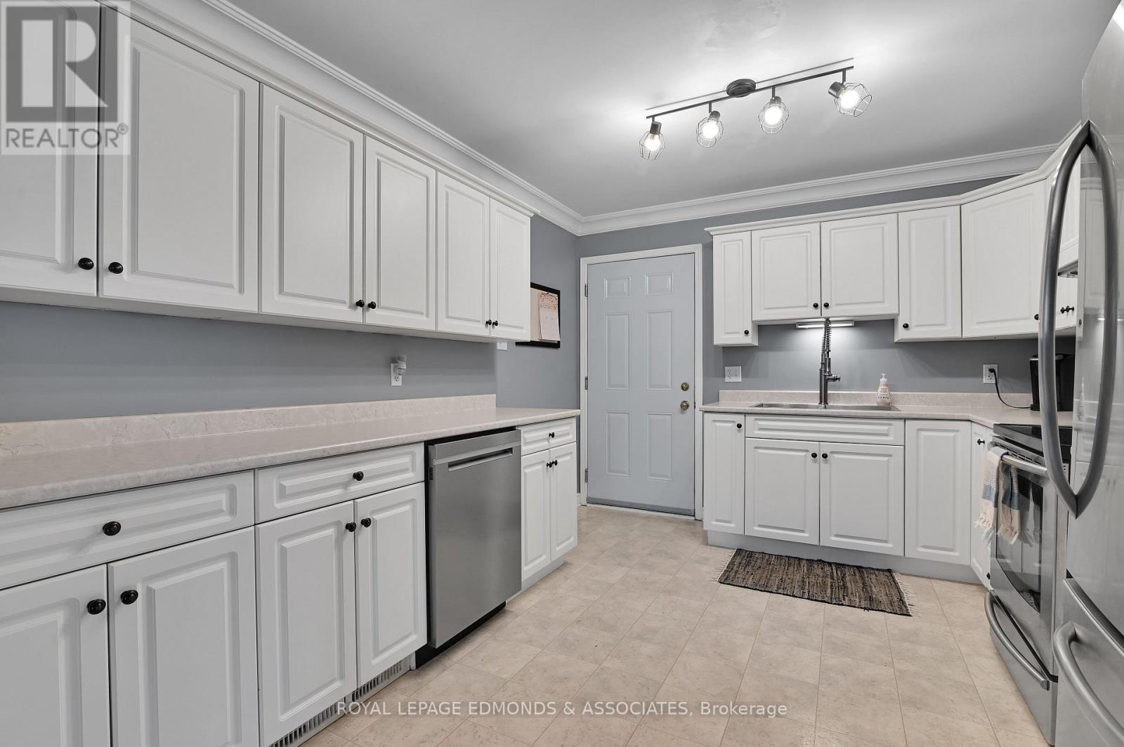 












91 HARAMIS DRIVE

,
Renfrew,




Ontario
K7V4M4


