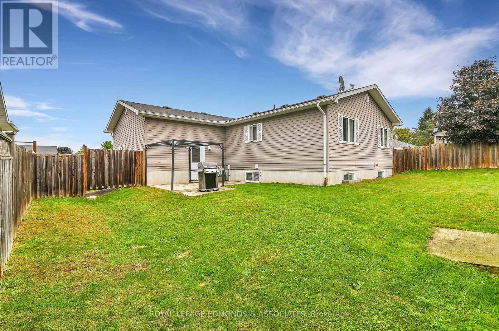 












91 HARAMIS DRIVE

,
Renfrew,




Ontario
K7V4M4


