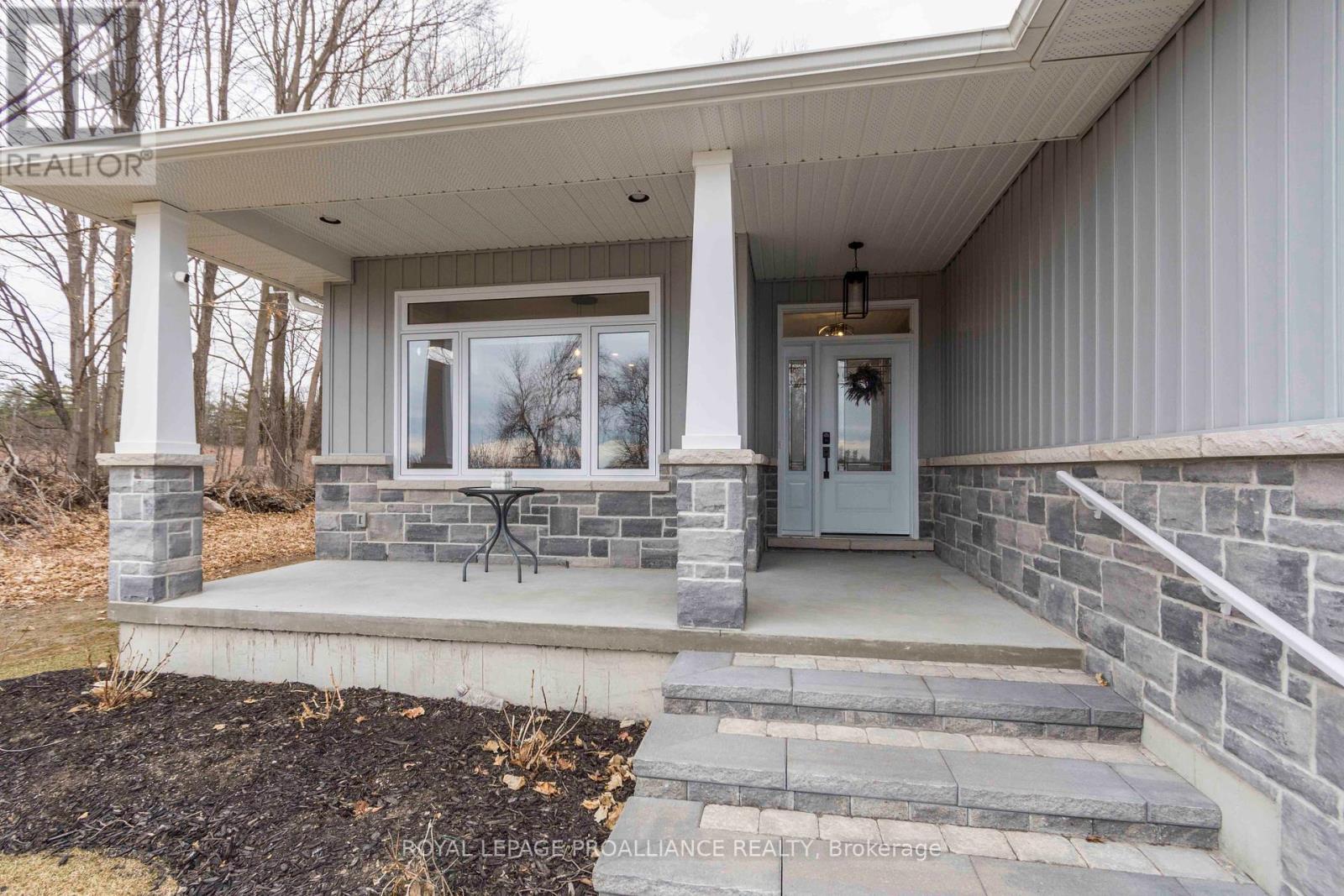 












51 SABRINA AVENUE

,
Quinte West (Murray Ward),




Ontario
K8V0J9

