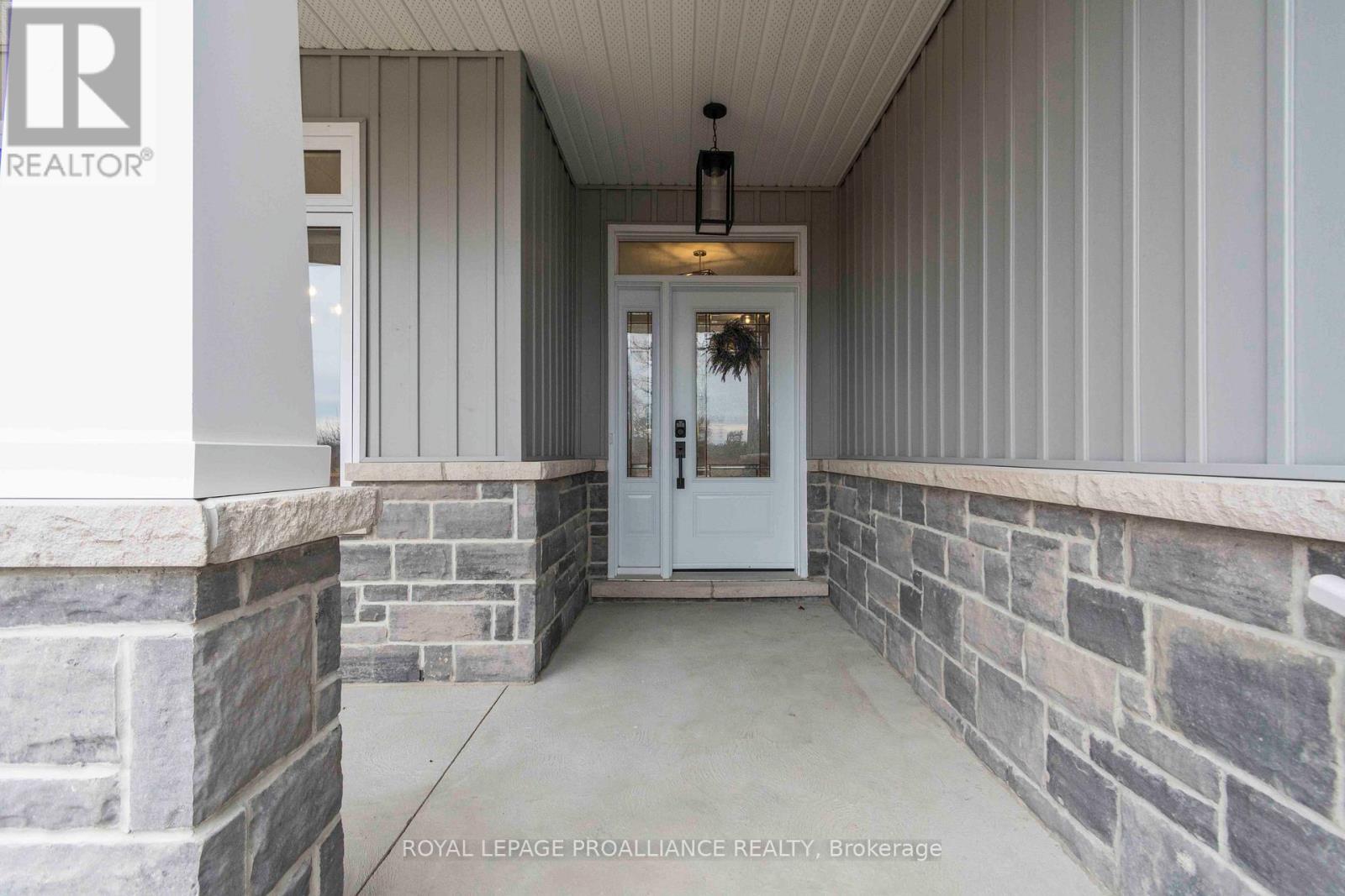 












51 SABRINA AVENUE

,
Quinte West (Murray Ward),




Ontario
K8V0J9

