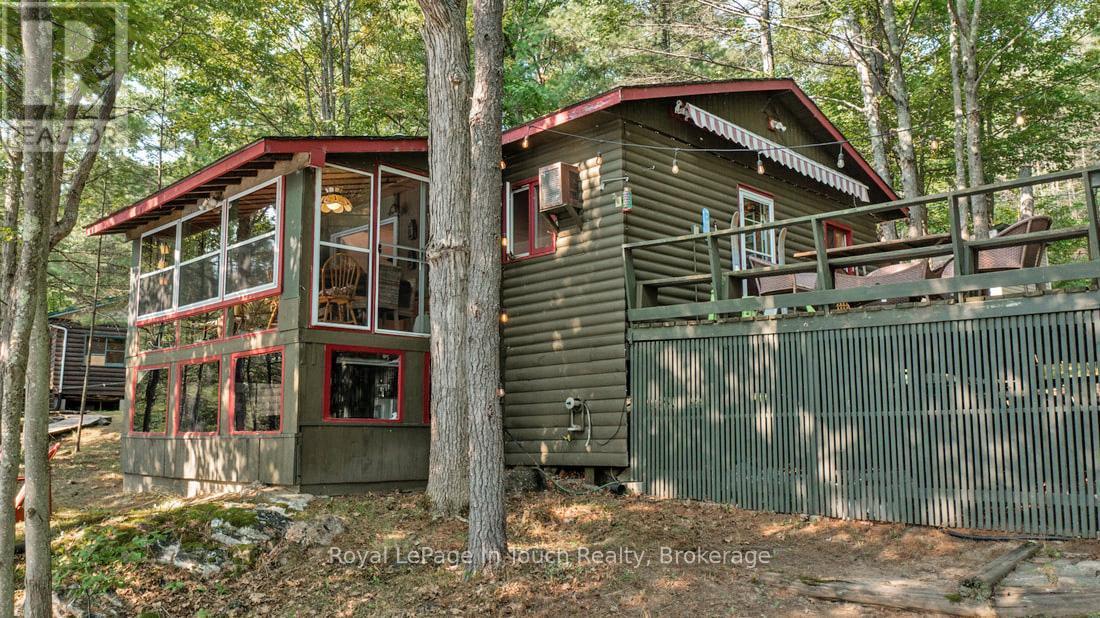 












21 SEVERN RIVER SR406 S

,
Muskoka Lakes (Wood (Muskoka Lakes)),




Ontario
L0K1E0

