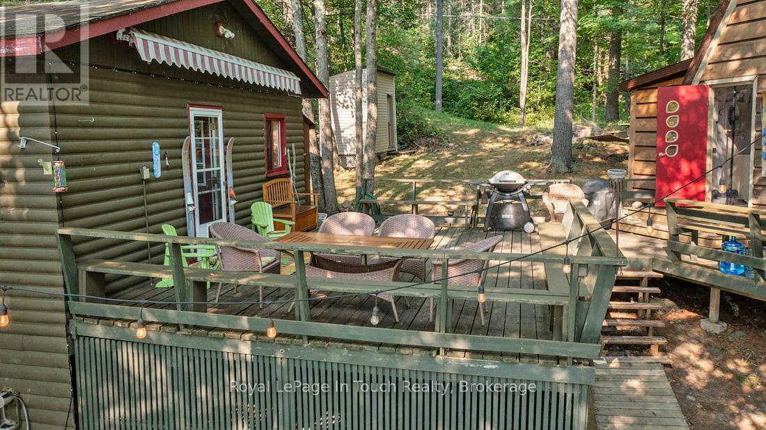 












21 SEVERN RIVER SR406 S

,
Muskoka Lakes (Wood (Muskoka Lakes)),




Ontario
L0K1E0

