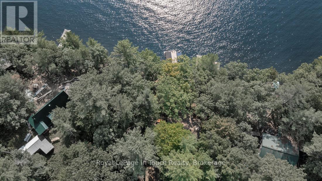 












21 SEVERN RIVER SR406 S

,
Muskoka Lakes (Wood (Muskoka Lakes)),




Ontario
L0K1E0

