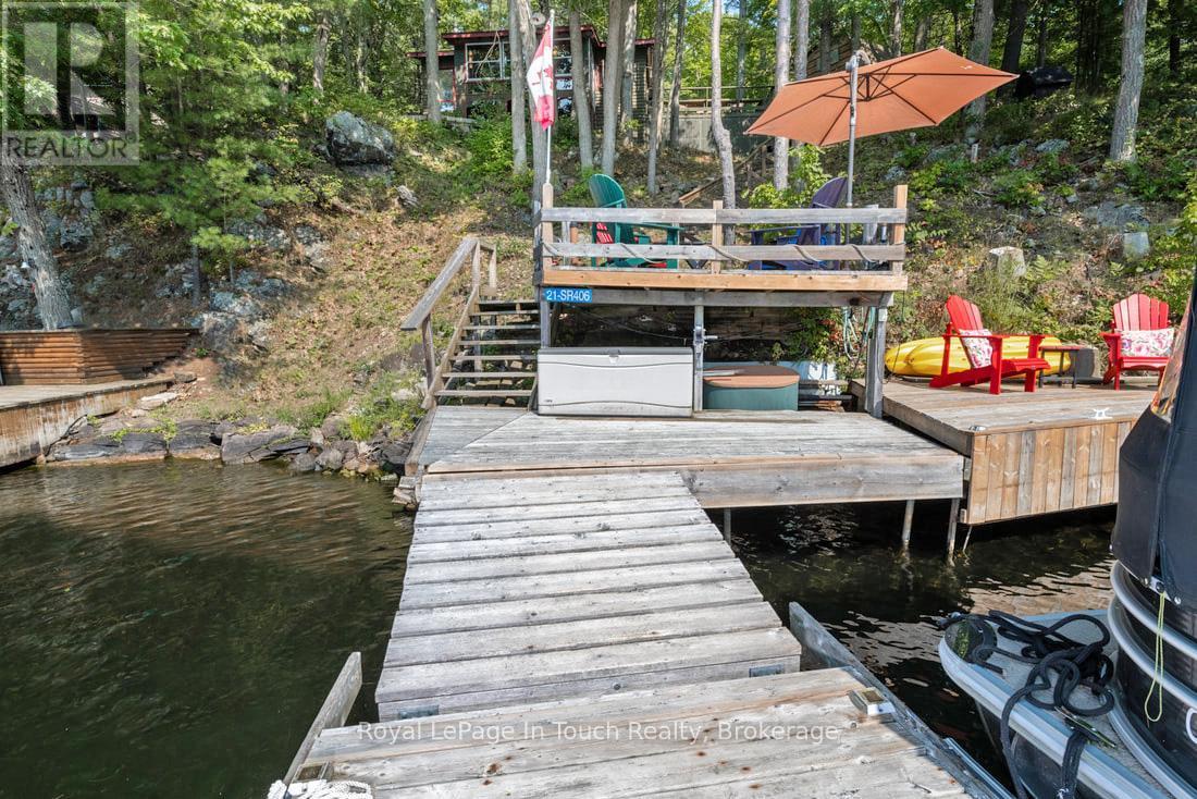 












21 SEVERN RIVER SR406 S

,
Muskoka Lakes (Wood (Muskoka Lakes)),




Ontario
L0K1E0

