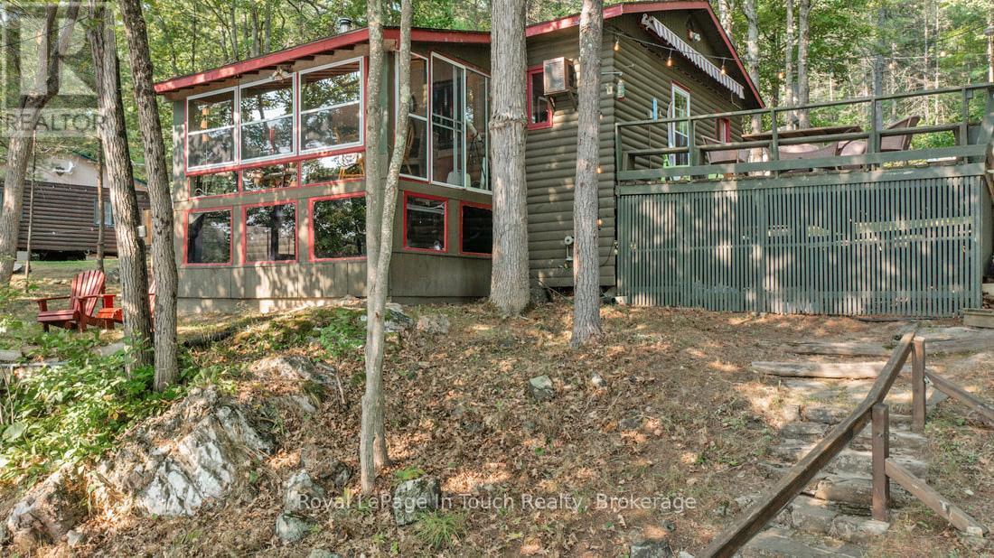 












21 SEVERN RIVER SR406 S

,
Muskoka Lakes (Wood (Muskoka Lakes)),




Ontario
L0K1E0

