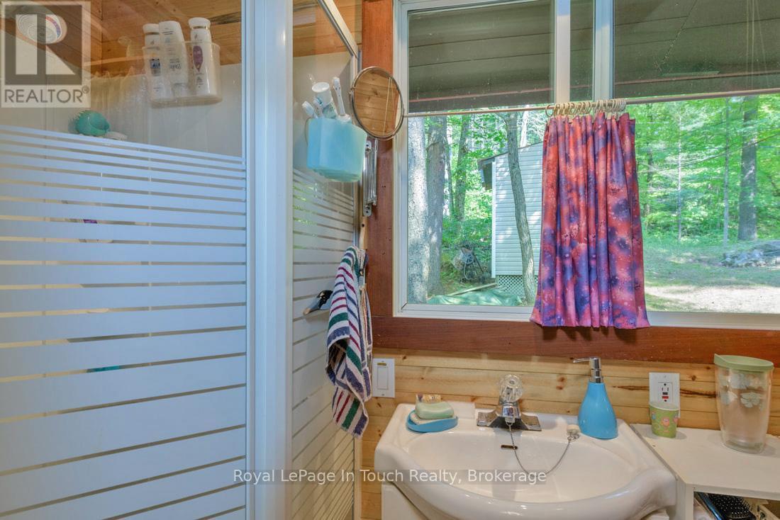 












21 SEVERN RIVER SR406 S

,
Muskoka Lakes (Wood (Muskoka Lakes)),




Ontario
L0K1E0

