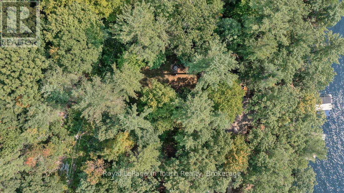 












21 SEVERN RIVER SR406 S

,
Muskoka Lakes (Wood (Muskoka Lakes)),




Ontario
L0K1E0


