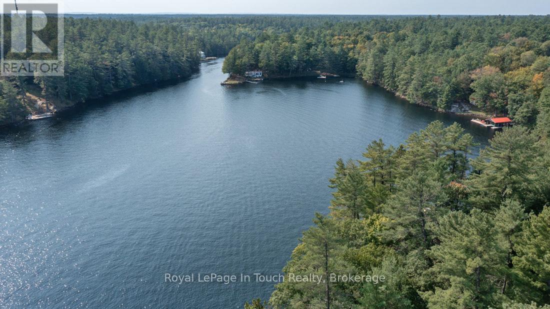 












21 SEVERN RIVER SR406 S

,
Muskoka Lakes (Wood (Muskoka Lakes)),




Ontario
L0K1E0

