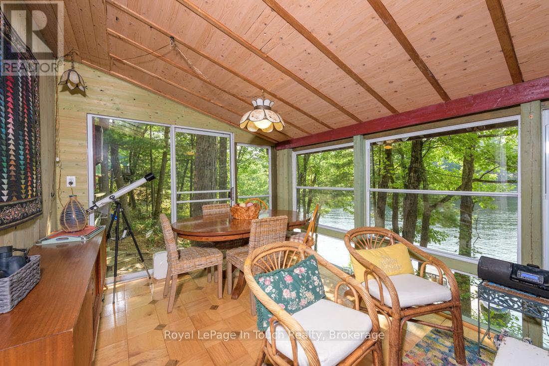 












21 SEVERN RIVER SR406 S

,
Muskoka Lakes (Wood (Muskoka Lakes)),




Ontario
L0K1E0

