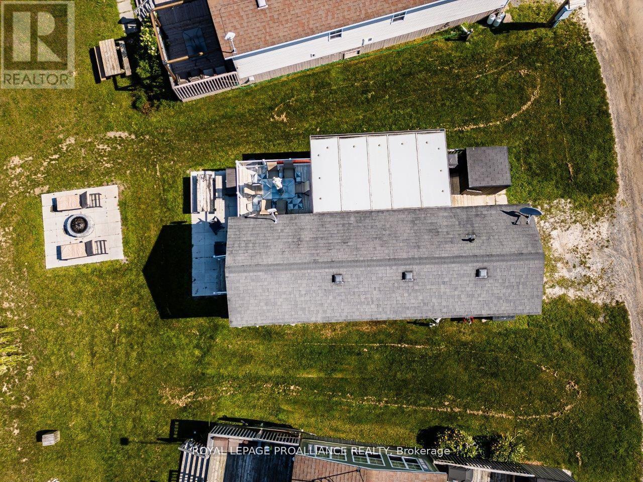 












486 CTY RD 18 - 3 BEACHVIEW LANE

,
Prince Edward County (Athol Ward),




Ontario
K0K1P0

