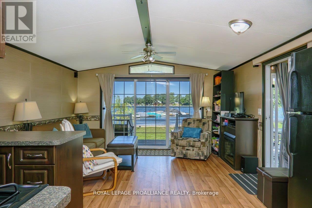












486 CTY RD 18 - 3 BEACHVIEW LANE

,
Prince Edward County (Athol Ward),




Ontario
K0K1P0

