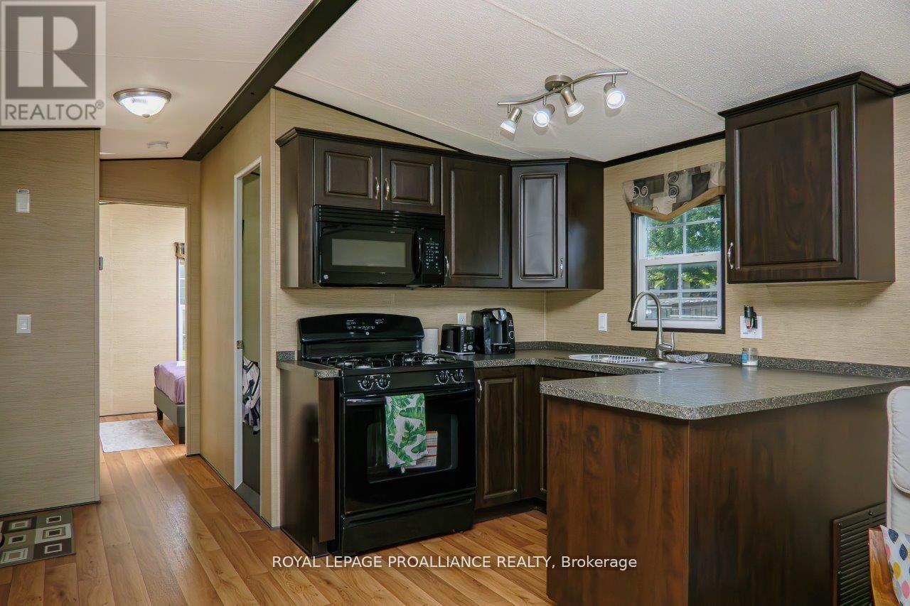 












486 CTY RD 18 - 3 BEACHVIEW LANE

,
Prince Edward County (Athol Ward),




Ontario
K0K1P0

