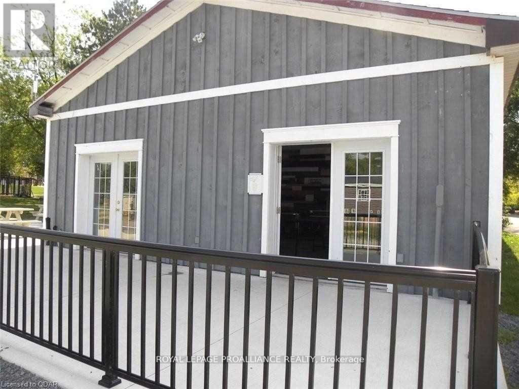 












486 CTY RD 18 - 3 BEACHVIEW LANE

,
Prince Edward County (Athol Ward),




Ontario
K0K1P0

