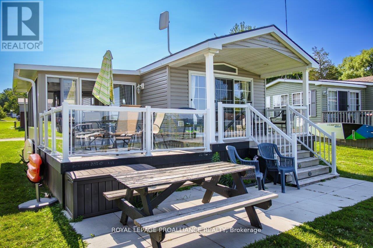 












486 CTY RD 18 - 3 BEACHVIEW LANE

,
Prince Edward County (Athol Ward),




Ontario
K0K1P0

