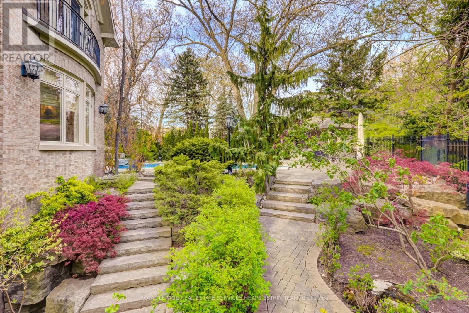 












55 VALECREST DRIVE

,
Toronto,




Ontario
M9A4P5

