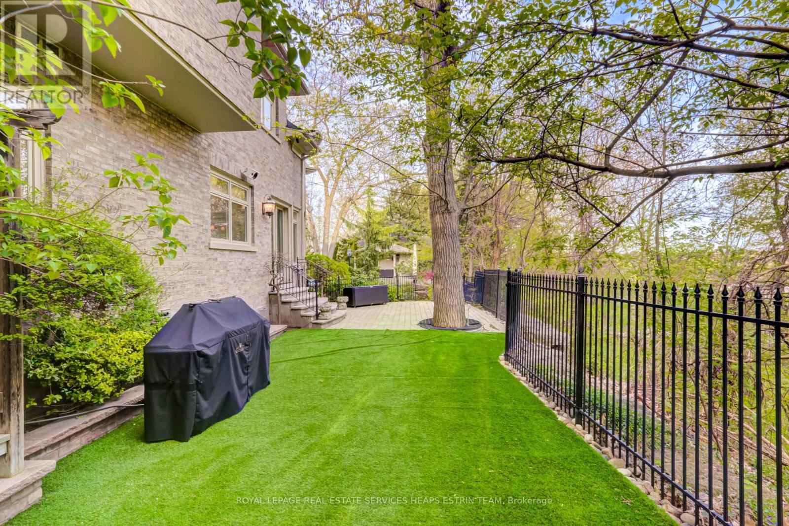 












55 VALECREST DRIVE

,
Toronto,




Ontario
M9A4P5

