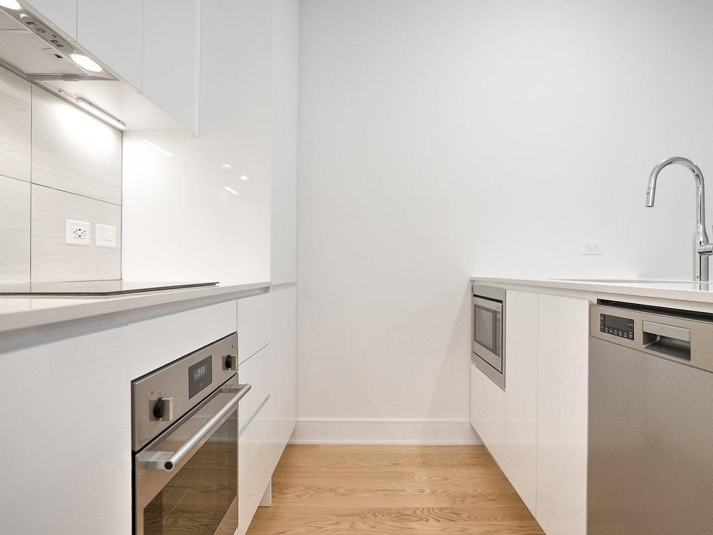 









2320


Rue Tupper

, 1411,
Montréal (Ville-Marie),




QC
H3H0B8

