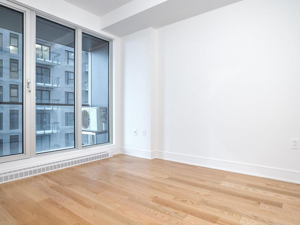 









2320


Rue Tupper

, 1411,
Montréal (Ville-Marie),




QC
H3H0B8

