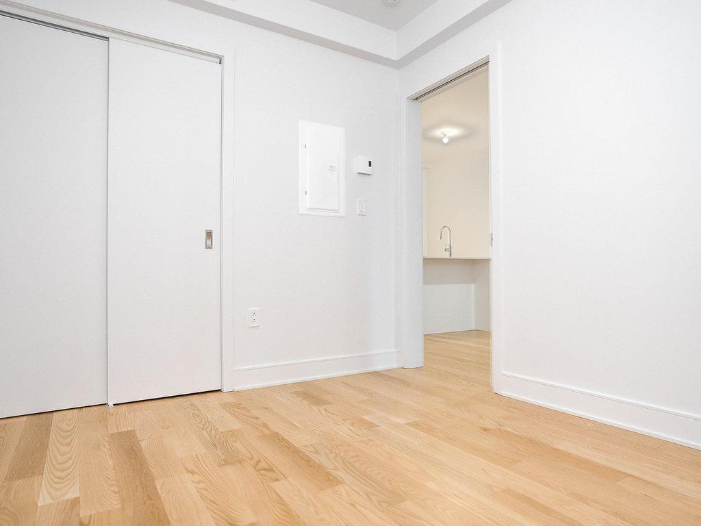 









2320


Rue Tupper

, 1411,
Montréal (Ville-Marie),




QC
H3H0B8

