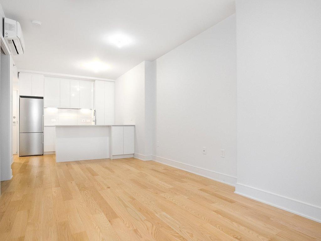 









2320


Rue Tupper

, 1411,
Montréal (Ville-Marie),




QC
H3H0B8

