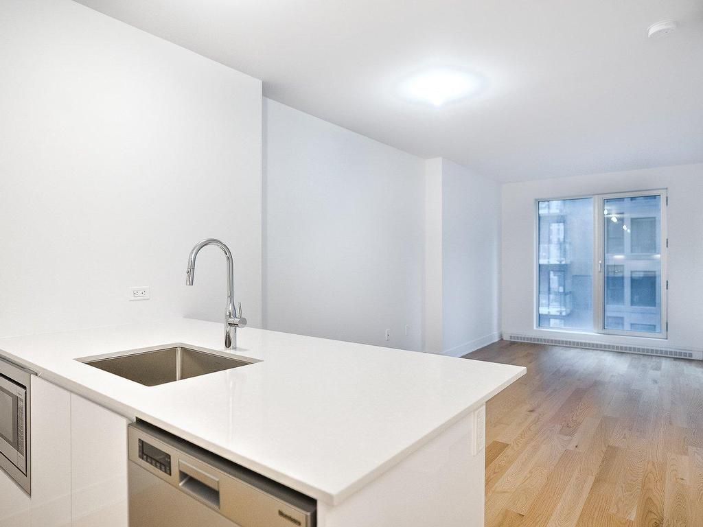 









2320


Rue Tupper

, 1411,
Montréal (Ville-Marie),




QC
H3H0B8

