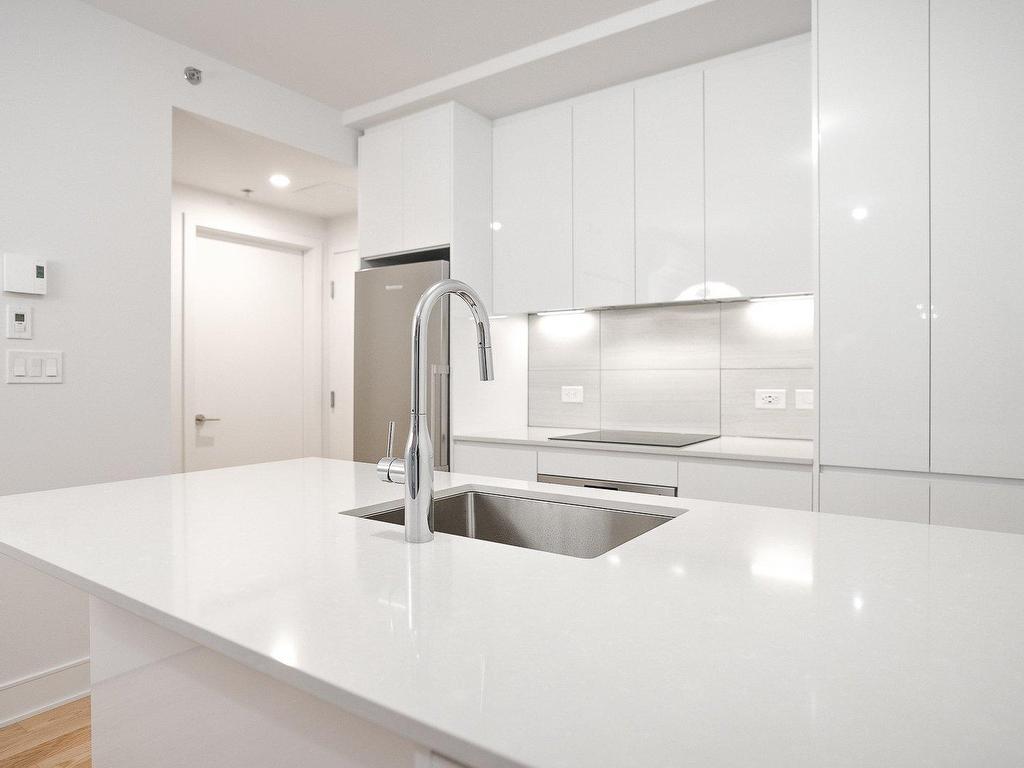 









2320


Rue Tupper

, 1411,
Montréal (Ville-Marie),




QC
H3H0B8

