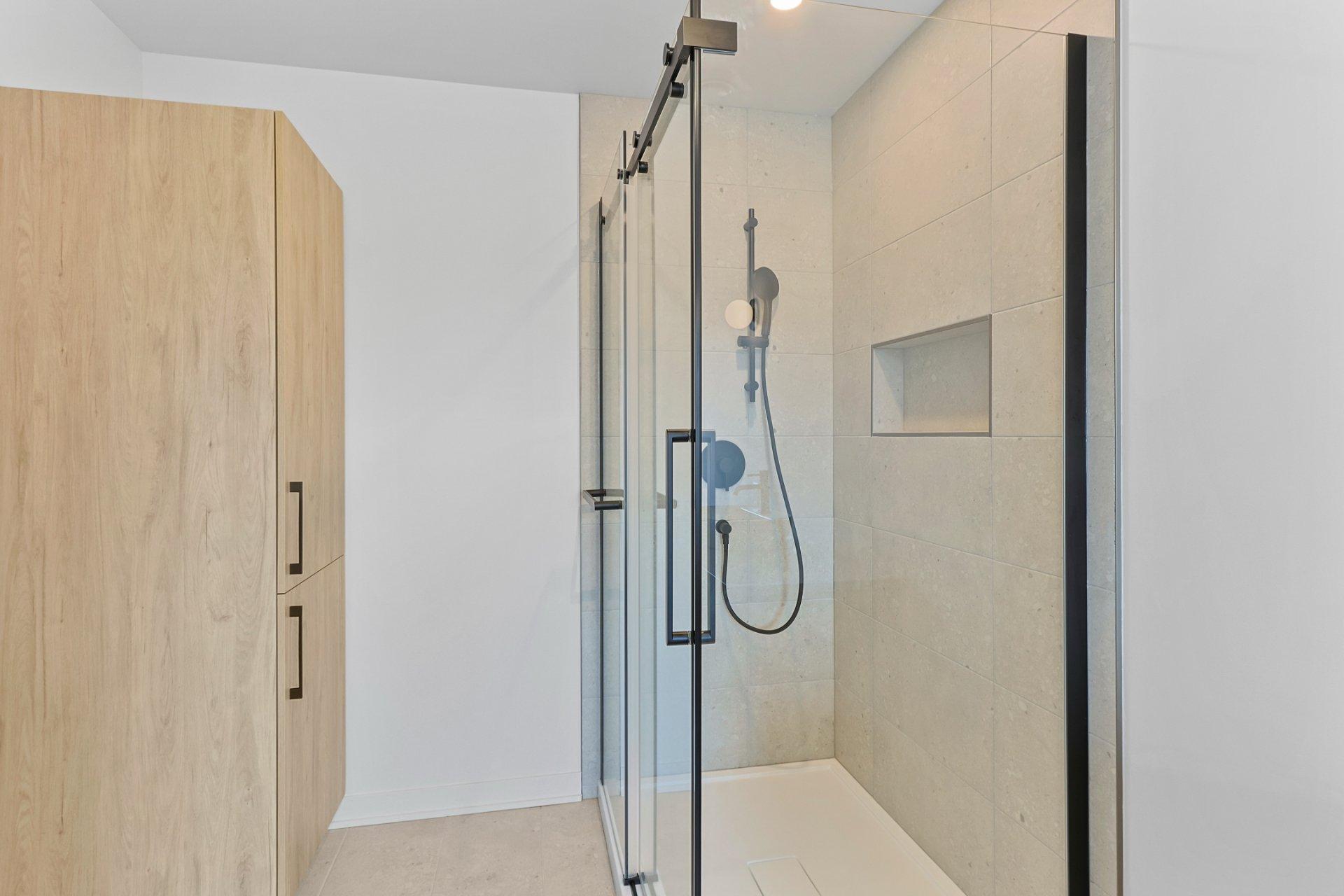 









166


Rue du Quai

,
Saint-Louis-de-Gonzague,




QC
J0S1T0

