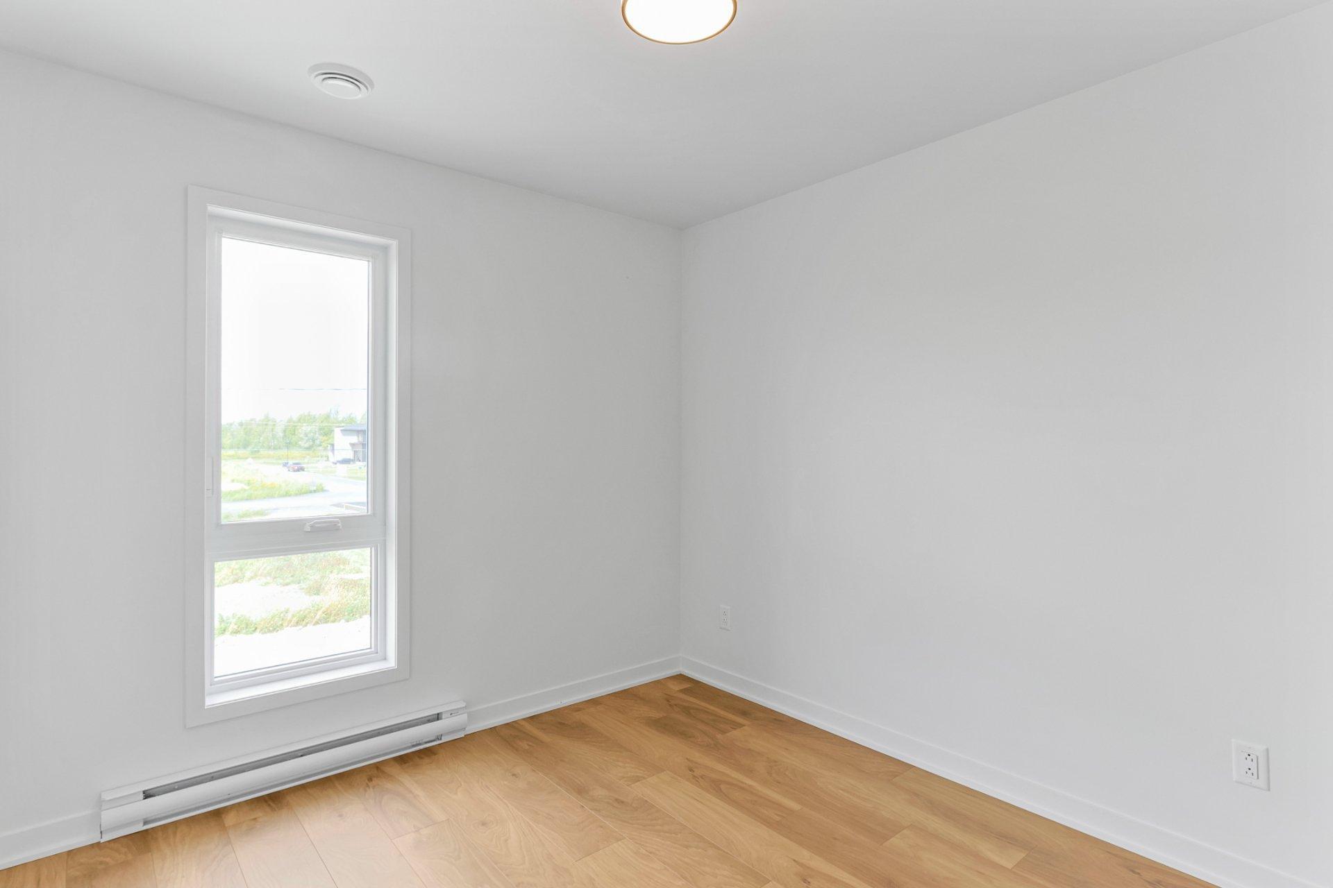 









126


Rue du Quai

,
Saint-Louis-de-Gonzague,




QC
J0S1T0

