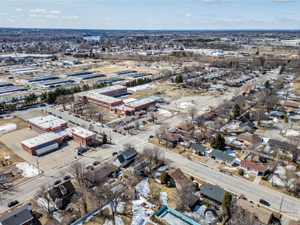 









289


Rue Montplaisir

,
Trois-Rivières,




QC
G8T3A2

