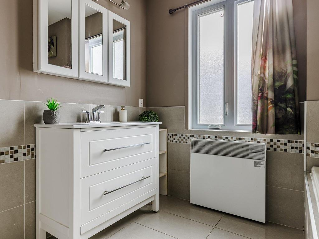 









289


Rue Montplaisir

,
Trois-Rivières,




QC
G8T3A2


