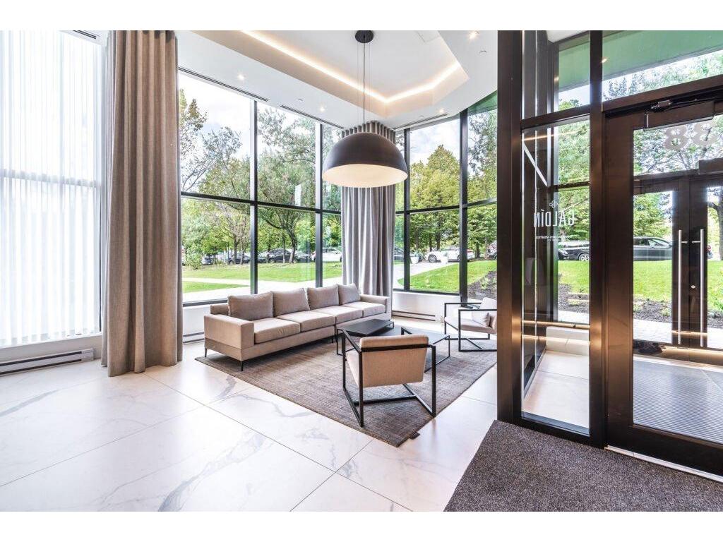 









42


Rue du Square-Sir-George-Étienne-Cartier

, 426,
Le Sud-Ouest (Montréal),




QC
H4C0C6


