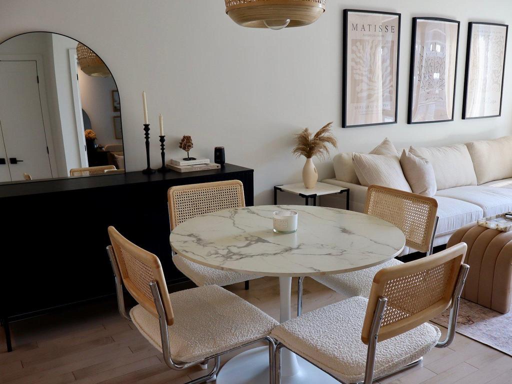 









42


Rue du Square-Sir-George-Étienne-Cartier

, 426,
Le Sud-Ouest (Montréal),




QC
H4C0C6

