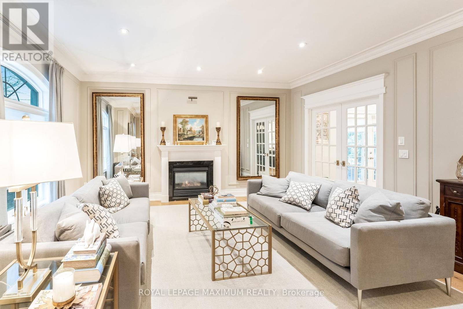 












14 PINE GROVE ROAD

,
Vaughan,




Ontario
L4L2X1


