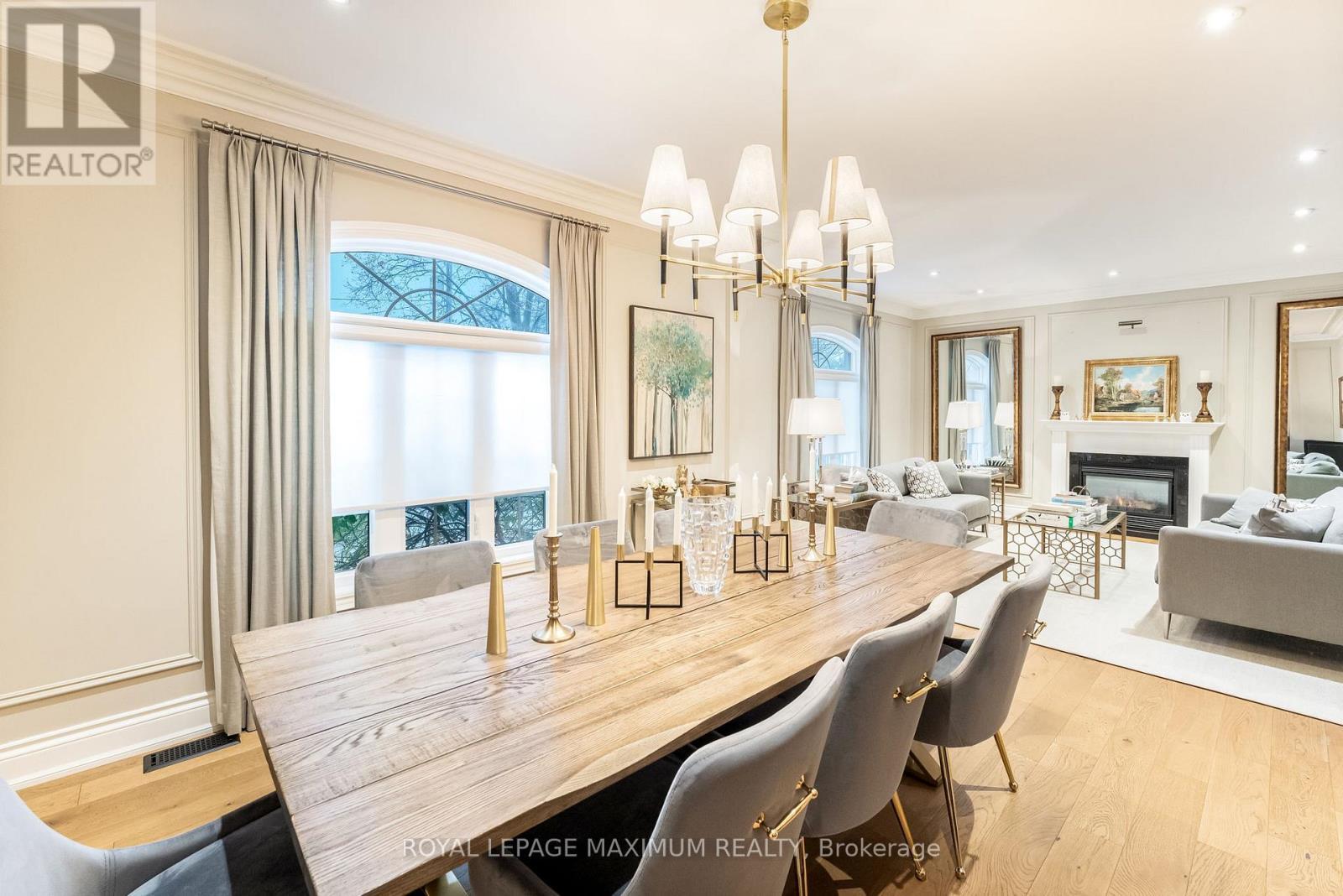 












14 PINE GROVE ROAD

,
Vaughan,




Ontario
L4L2X1

