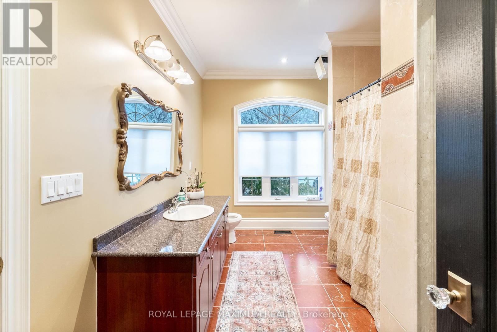 












14 PINE GROVE ROAD

,
Vaughan,




Ontario
L4L2X1

