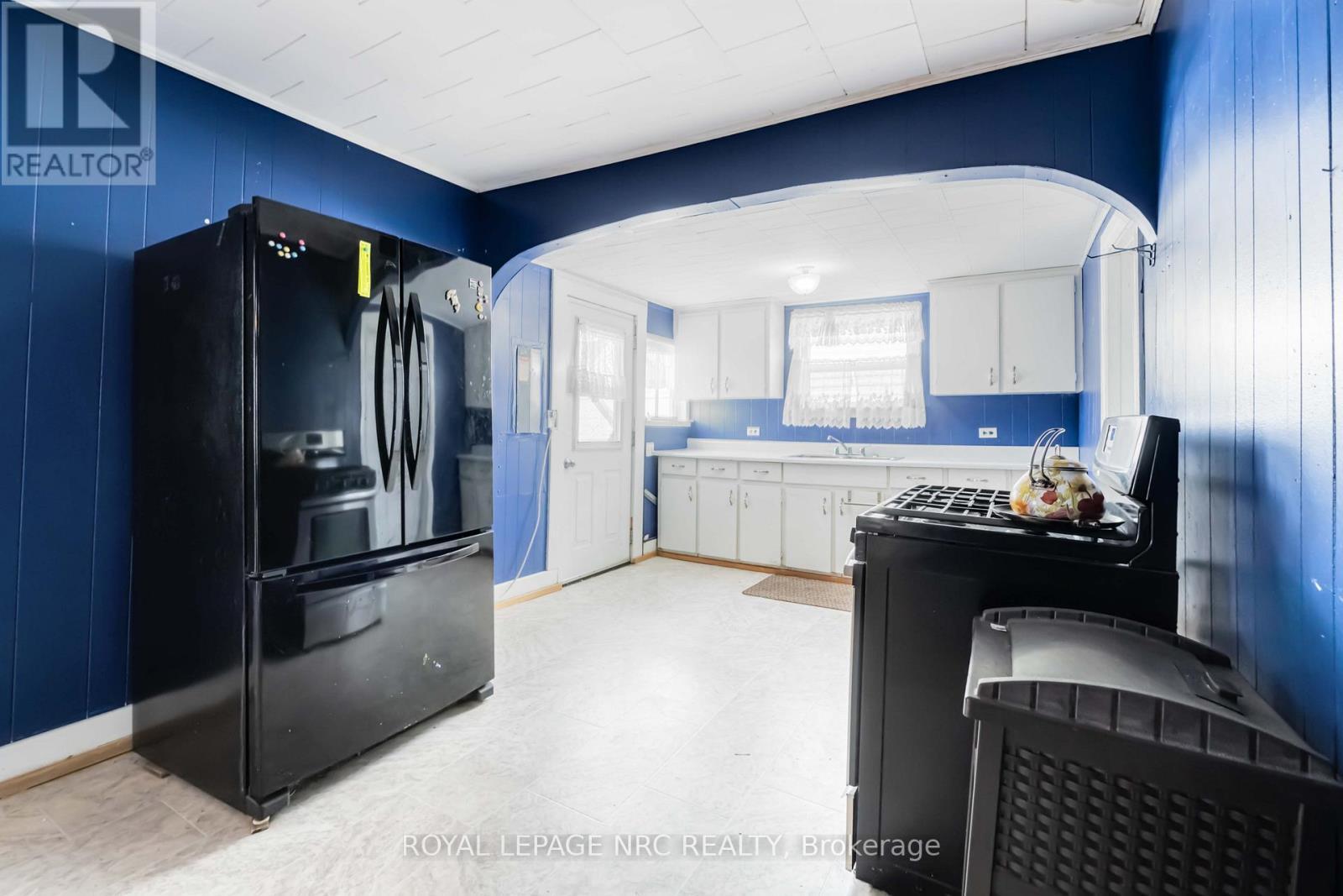












368 RIDGEWAY ROAD

,
Fort Erie (Crystal Beach),




Ontario
L0S1N0

