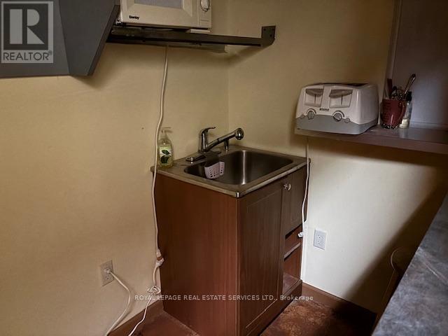 












D - 2116 QUEEN STREET E

,
Toronto,




Ontario
M4E1E2


