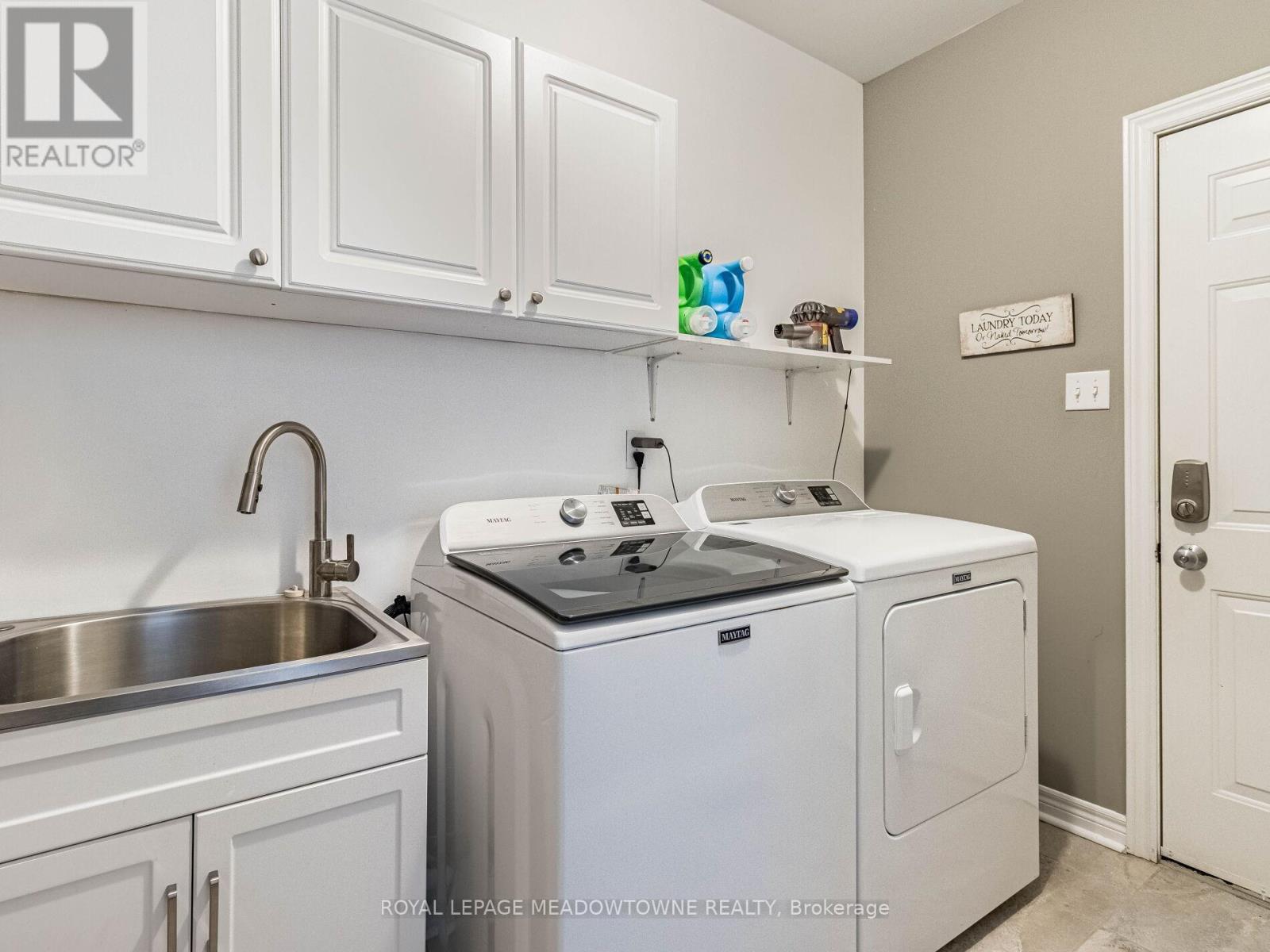 












51 ROBERTSON DAVIES DRIVE

,
Brampton,




Ontario
L7A1K3

