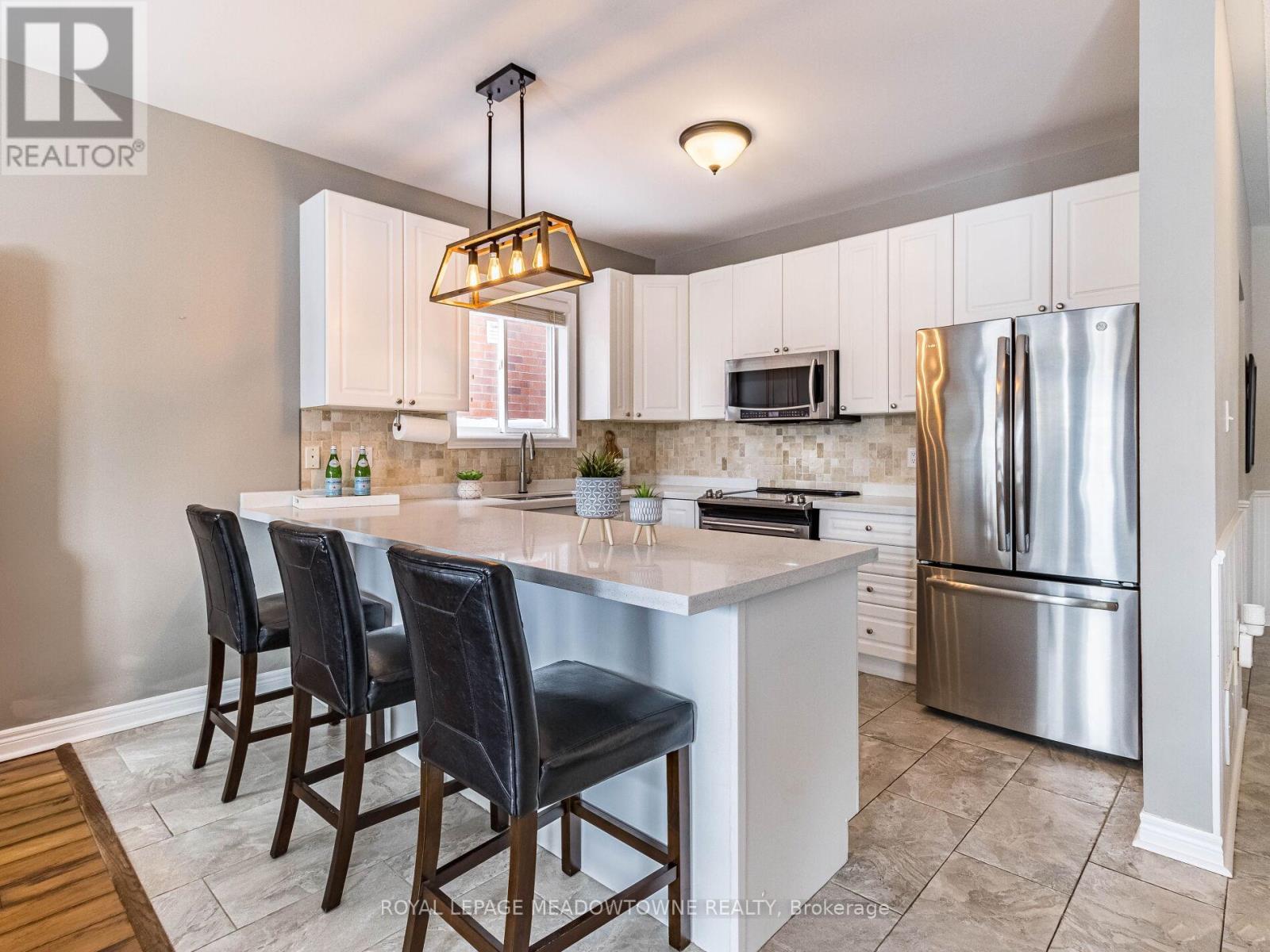 












51 ROBERTSON DAVIES DRIVE

,
Brampton,




Ontario
L7A1K3

