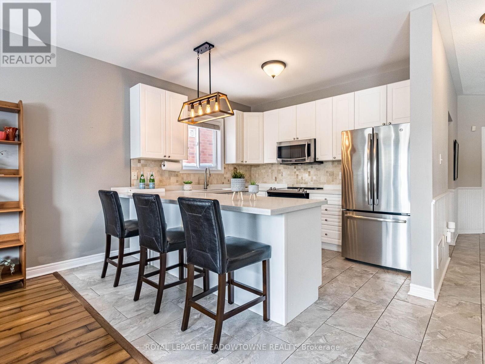 












51 ROBERTSON DAVIES DRIVE

,
Brampton,




Ontario
L7A1K3

