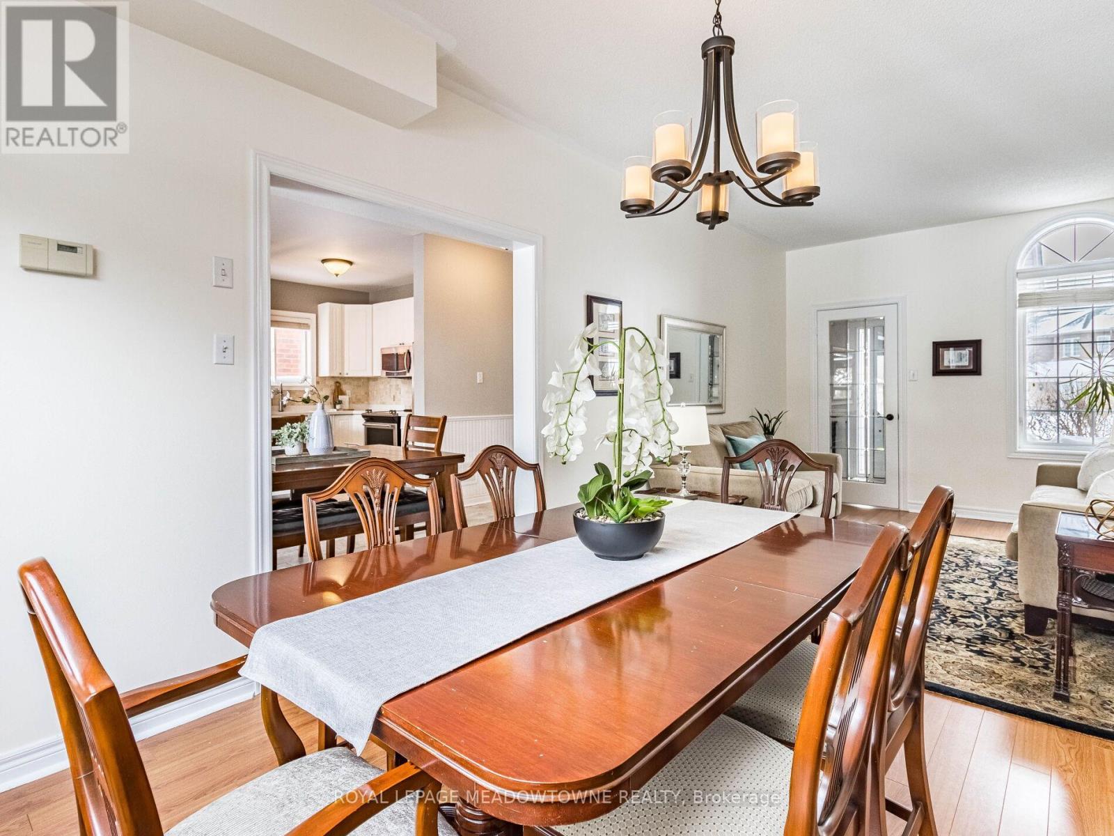 












51 ROBERTSON DAVIES DRIVE

,
Brampton,




Ontario
L7A1K3


