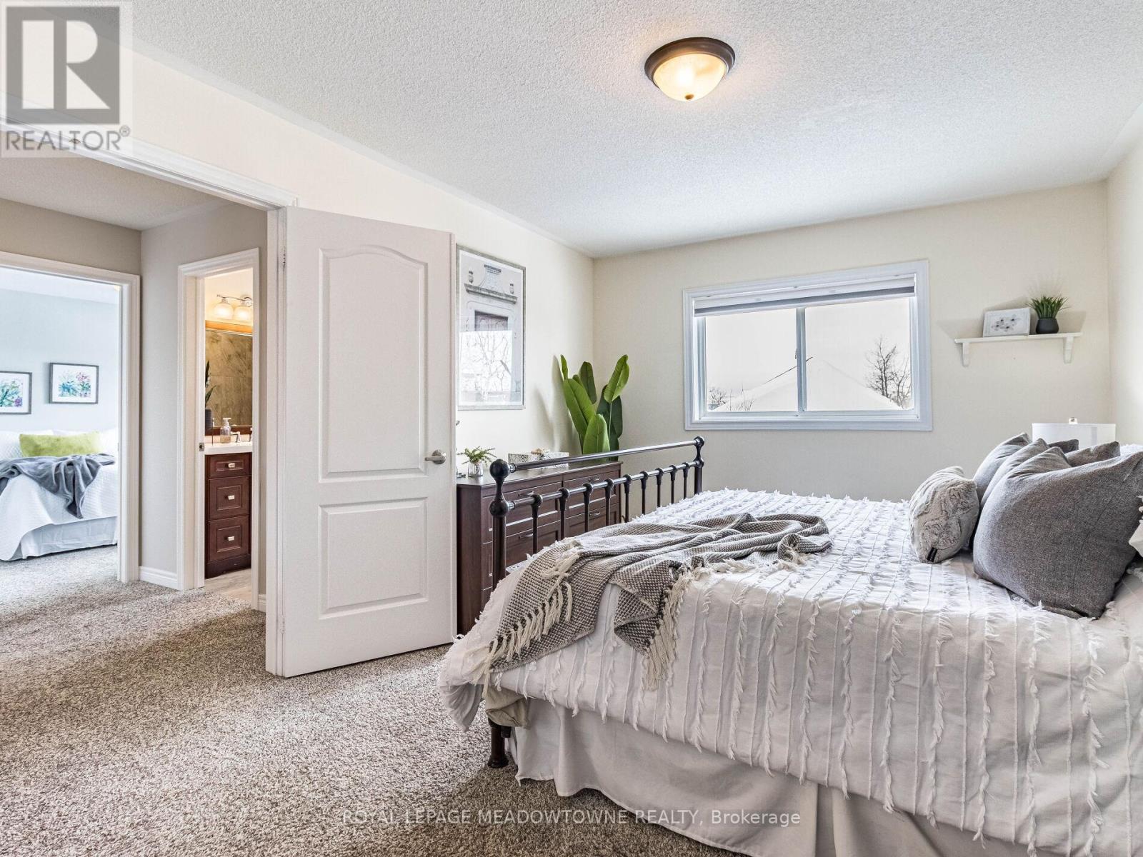 












51 ROBERTSON DAVIES DRIVE

,
Brampton,




Ontario
L7A1K3

