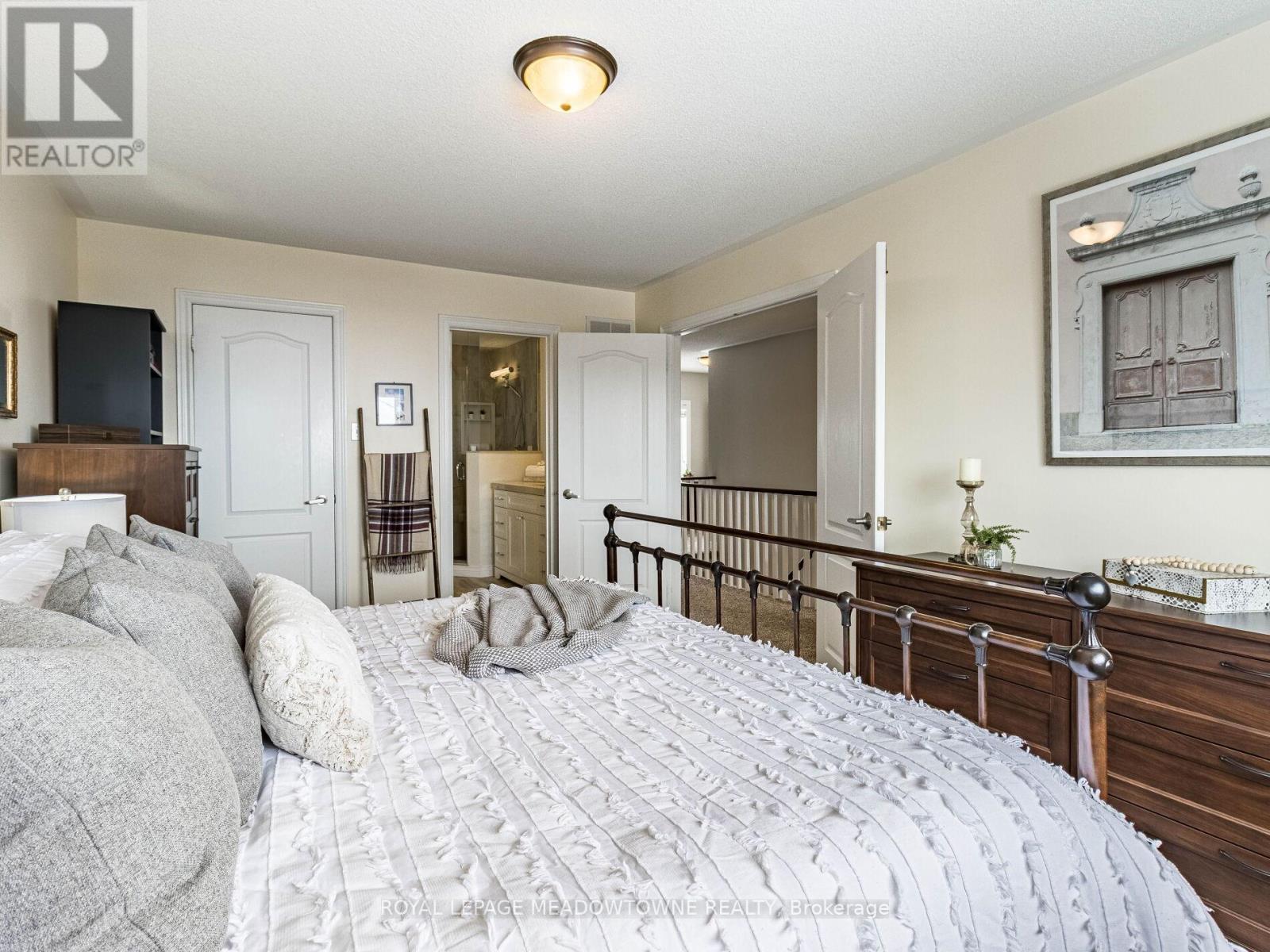 












51 ROBERTSON DAVIES DRIVE

,
Brampton,




Ontario
L7A1K3


